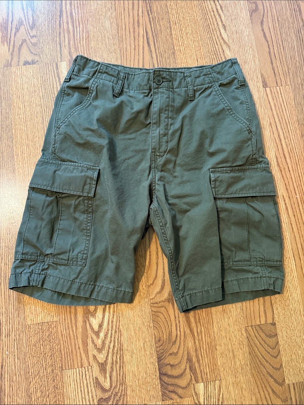 Levi's Olive Green Cargo Shorts - Utility Pocket Style